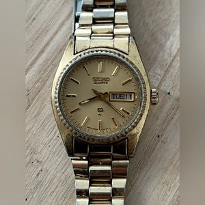 Seiko SQ Ladies Watch Vintage Gold Plated (Marked SGP) Day Date Window Vintage